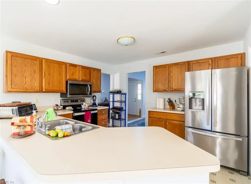 Suffolk, Virginia 23434, United States, 3 Bedrooms Bedrooms, ,2 BathroomsBathrooms,Residential,Active,243189