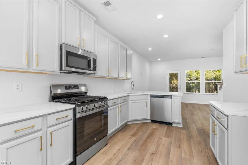 Suffolk, Virginia 23435, United States, 3 Bedrooms Bedrooms, ,3 BathroomsBathrooms,Residential,Active,228171