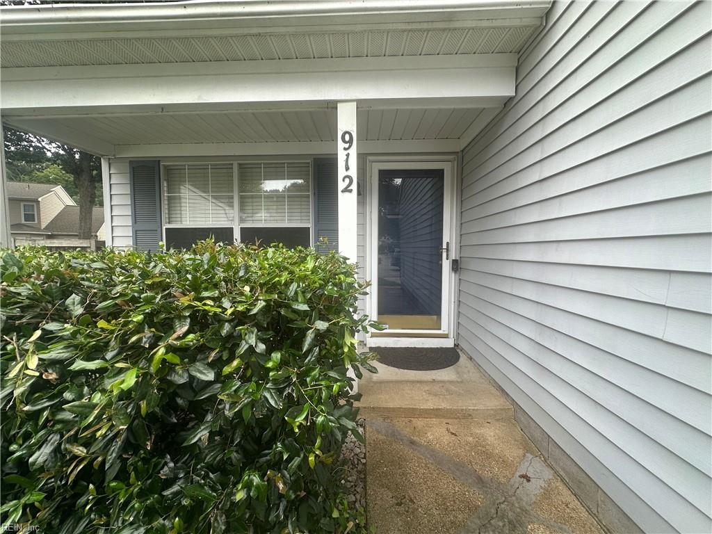 Photo of 912 Bellgate Court, Newport News, VA 23602 (MLS # 10655413)