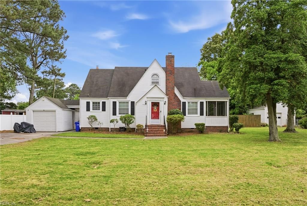Photo of 4405 Wake Forest Road, Portsmouth, VA 23703 (MLS # 10634556)