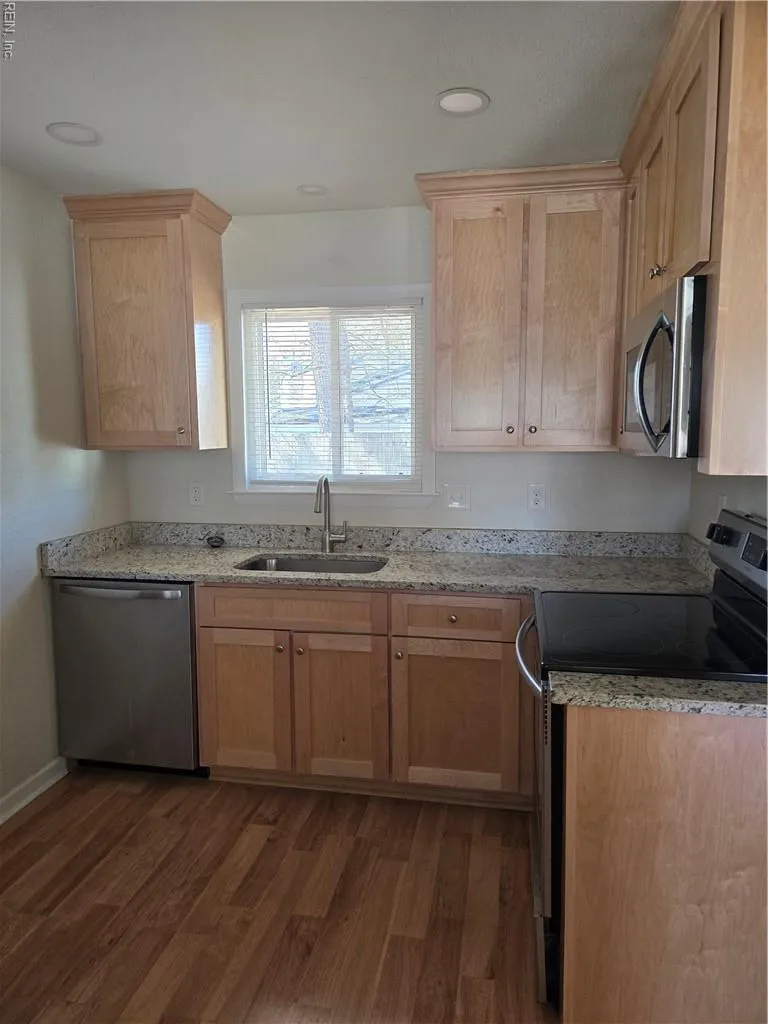 Virginia Beach, Virginia 23462, United States, 3 Bedrooms Bedrooms, ,1 BathroomBathrooms,Residential,Active,35467