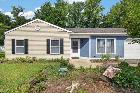 Photo of 17 Stoneybrook Lane, Newport News, VA 23608 (MLS # 10650519)