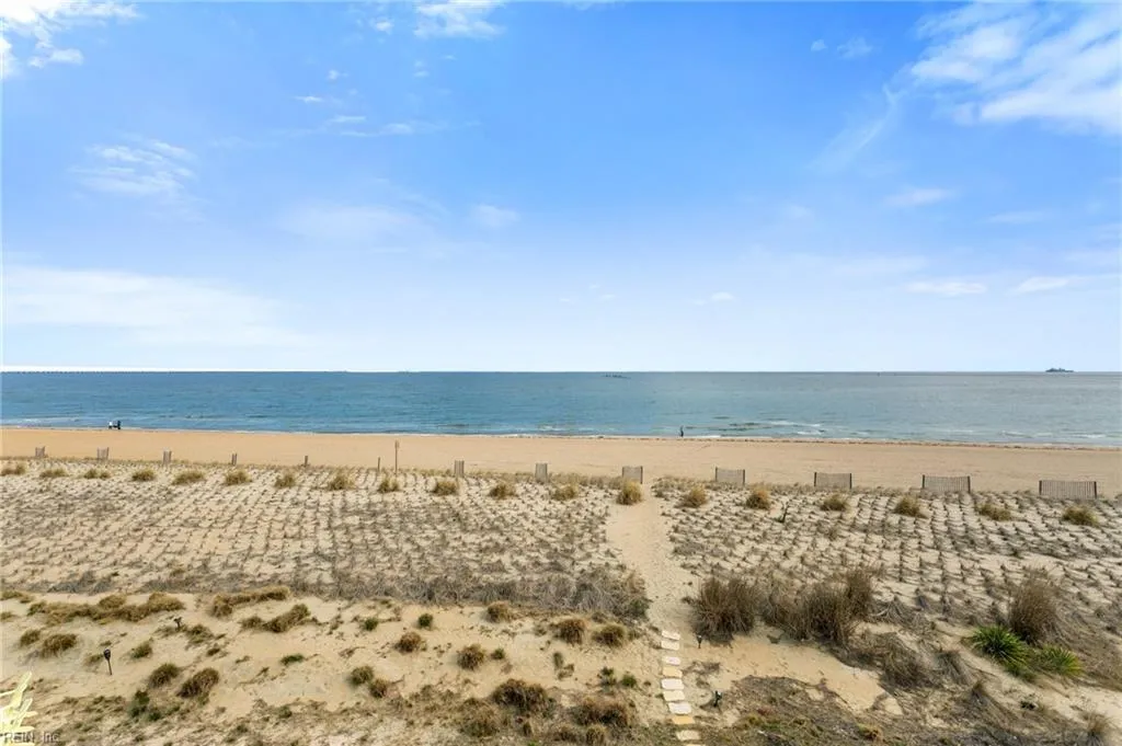 Virginia Beach, Virginia 23455, United States, 3 Bedrooms Bedrooms, ,4 BathroomsBathrooms,Residential,Active,96819