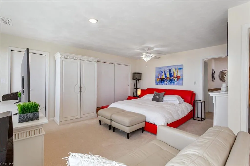 Virginia Beach, Virginia 23455, United States, 3 Bedrooms Bedrooms, ,4 BathroomsBathrooms,Residential,Active,96819