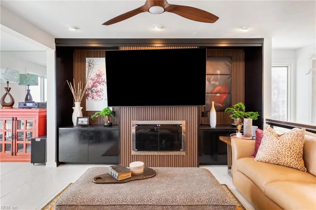 Virginia Beach, Virginia 23455, United States, 3 Bedrooms Bedrooms, ,4 BathroomsBathrooms,Residential,Active,96819