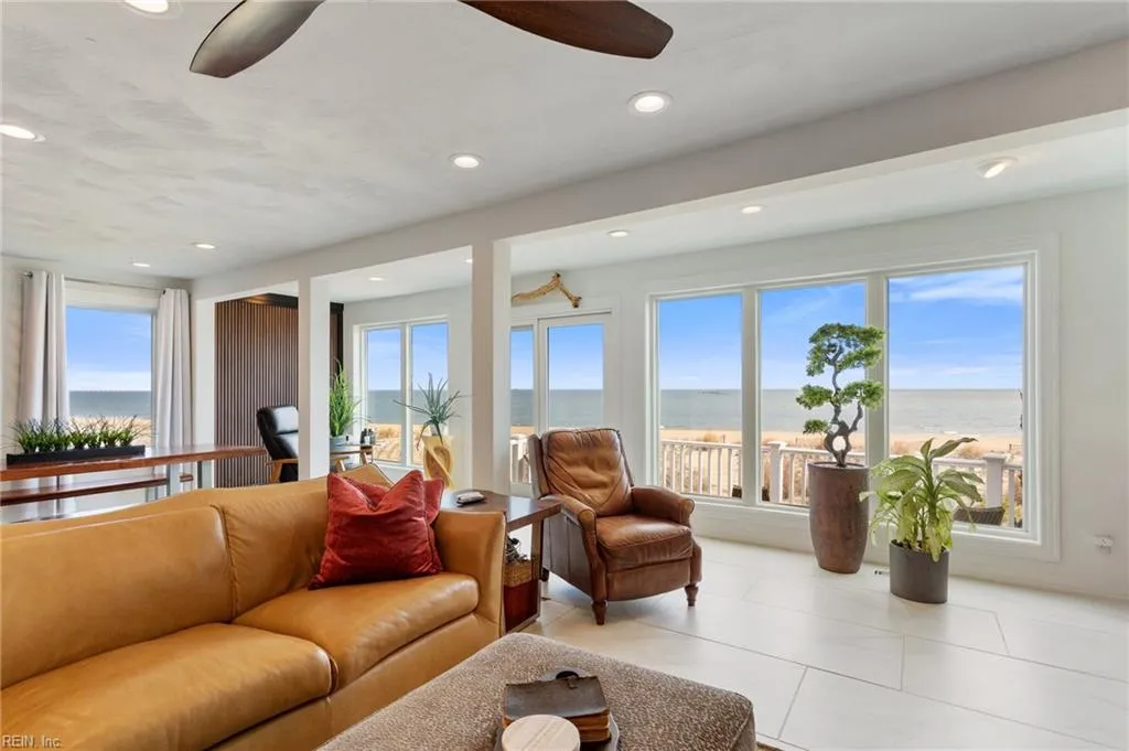 Virginia Beach, Virginia 23455, United States, 3 Bedrooms Bedrooms, ,4 BathroomsBathrooms,Residential,Active,96819