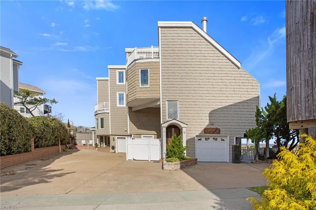 Virginia Beach, Virginia 23455, United States, 3 Bedrooms Bedrooms, ,4 BathroomsBathrooms,Residential,Active,96819