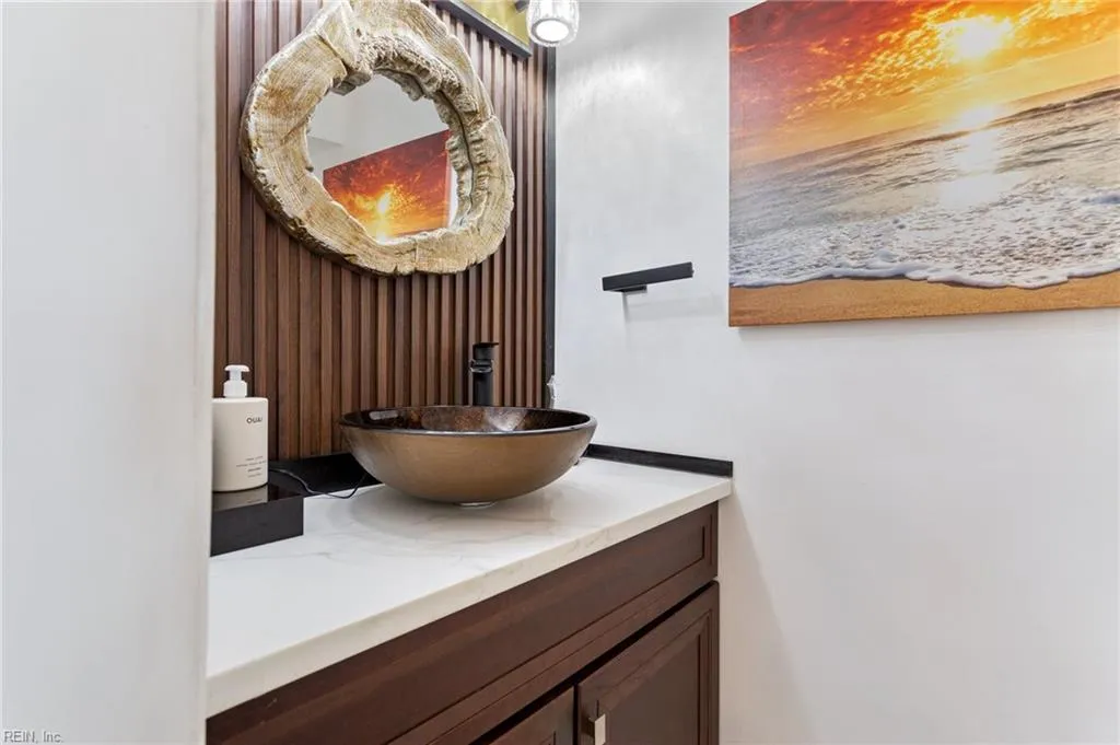 Virginia Beach, Virginia 23455, United States, 3 Bedrooms Bedrooms, ,4 BathroomsBathrooms,Residential,Active,96819