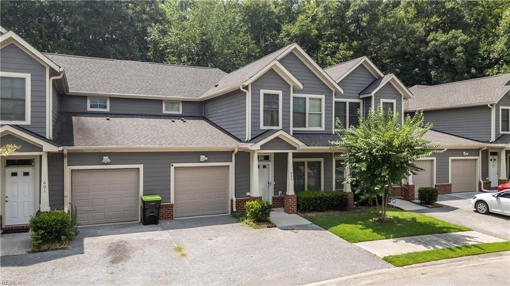 Photo of 200 Seasons Circle #602, Suffolk, VA 23434 (MLS # 10659621)