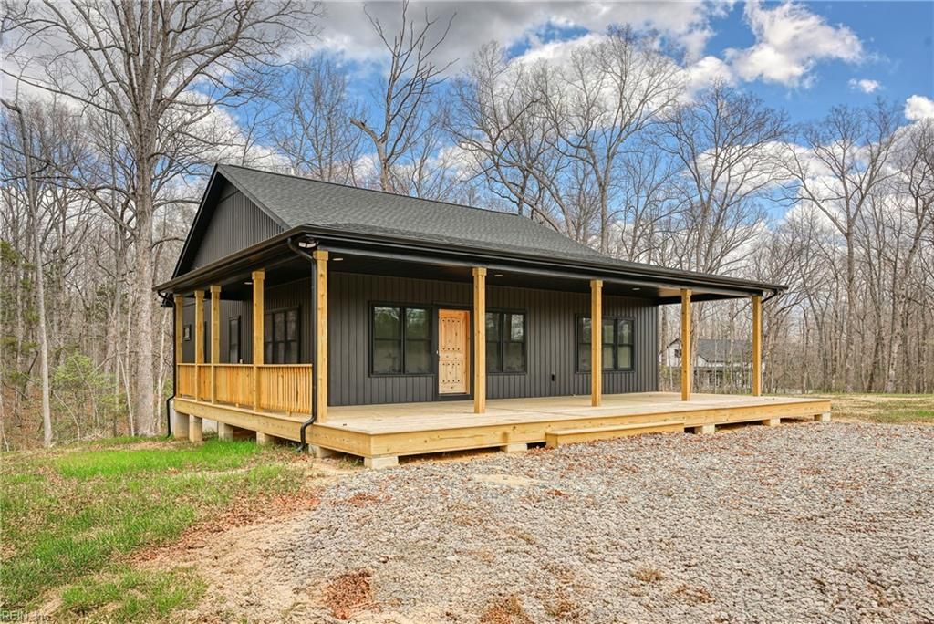 Photo of 295 Equestrian Landing Trail, Bumpass, VA 23024 (MLS # 10626522)