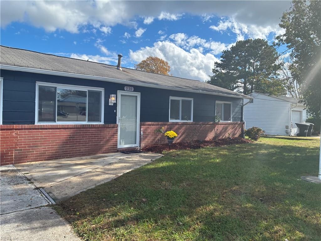 Photo of 220 S Rosemont Road, Virginia Beach, VA 23452 (MLS # 10622780)