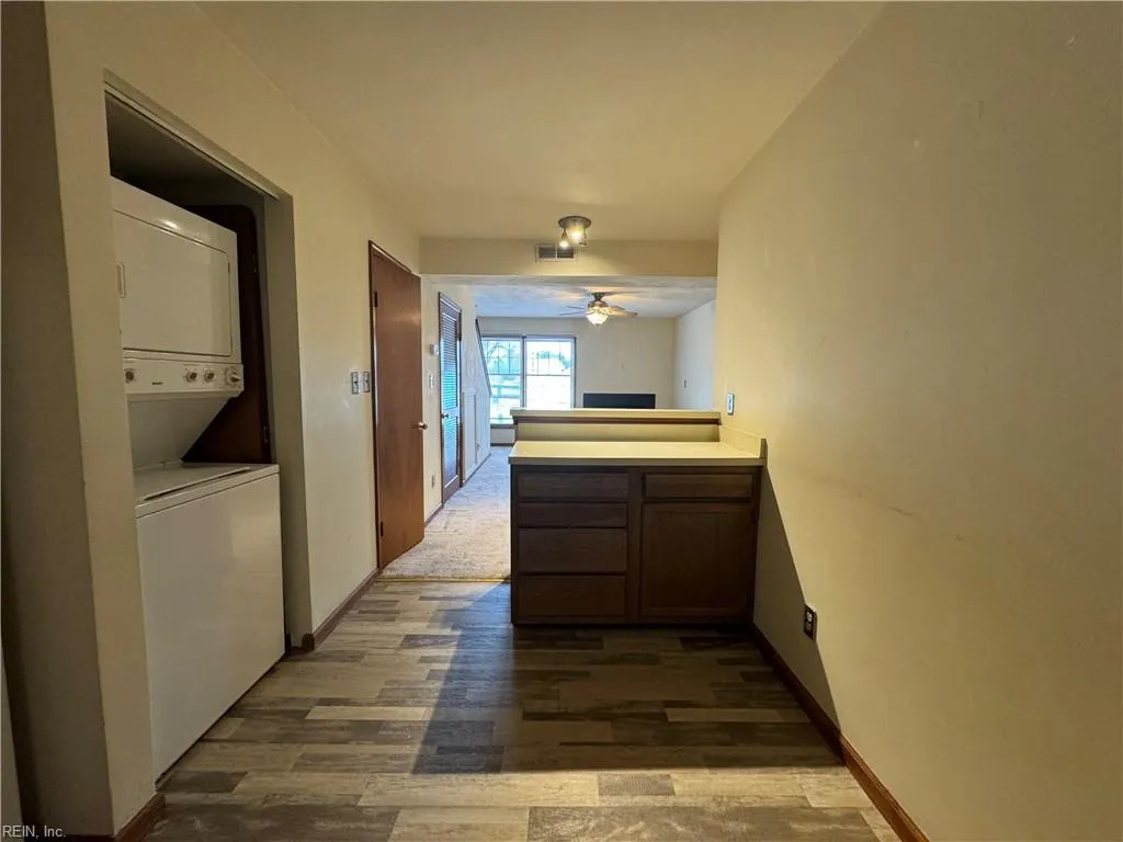 Norfolk, Virginia 23517, United States, 2 Bedrooms Bedrooms, ,3 BathroomsBathrooms,Residential,Active,241711