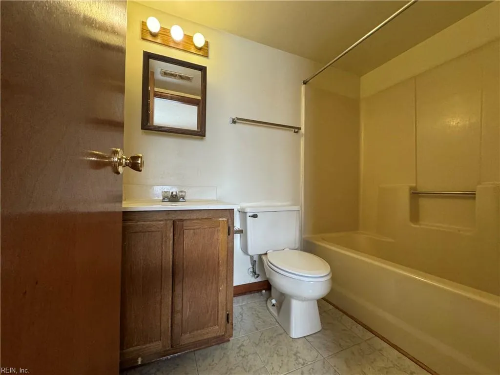 Norfolk, Virginia 23517, United States, 2 Bedrooms Bedrooms, ,3 BathroomsBathrooms,Residential,Active,241711