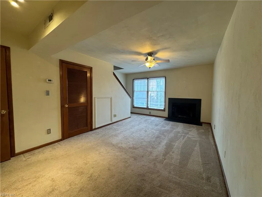 Norfolk, Virginia 23517, United States, 2 Bedrooms Bedrooms, ,3 BathroomsBathrooms,Residential,Active,241711