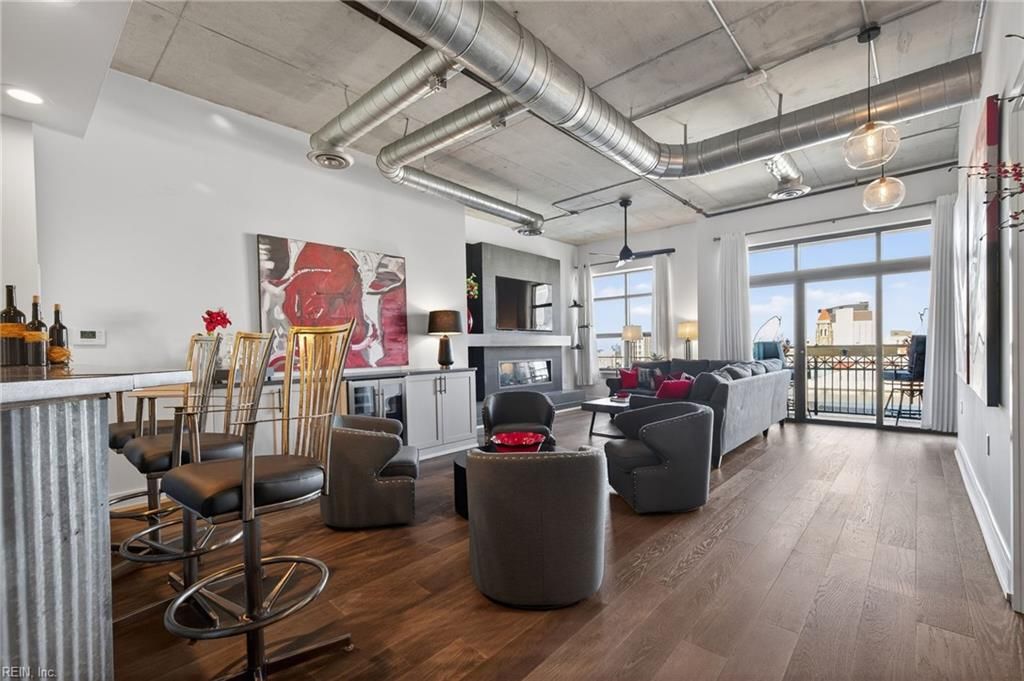 Photo of 123 College Place #801, Norfolk, VA 23510 (MLS # 10615587)