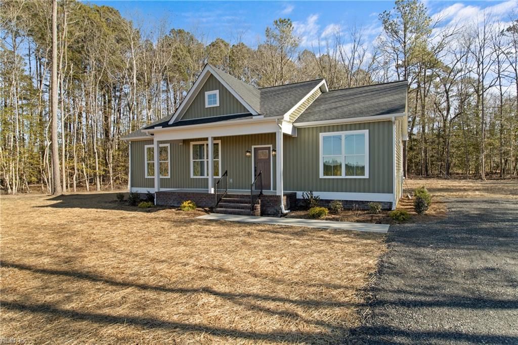 Photo of 10785 Hornets Nest Road, Gloucester, VA 23061 (MLS # 10621364)