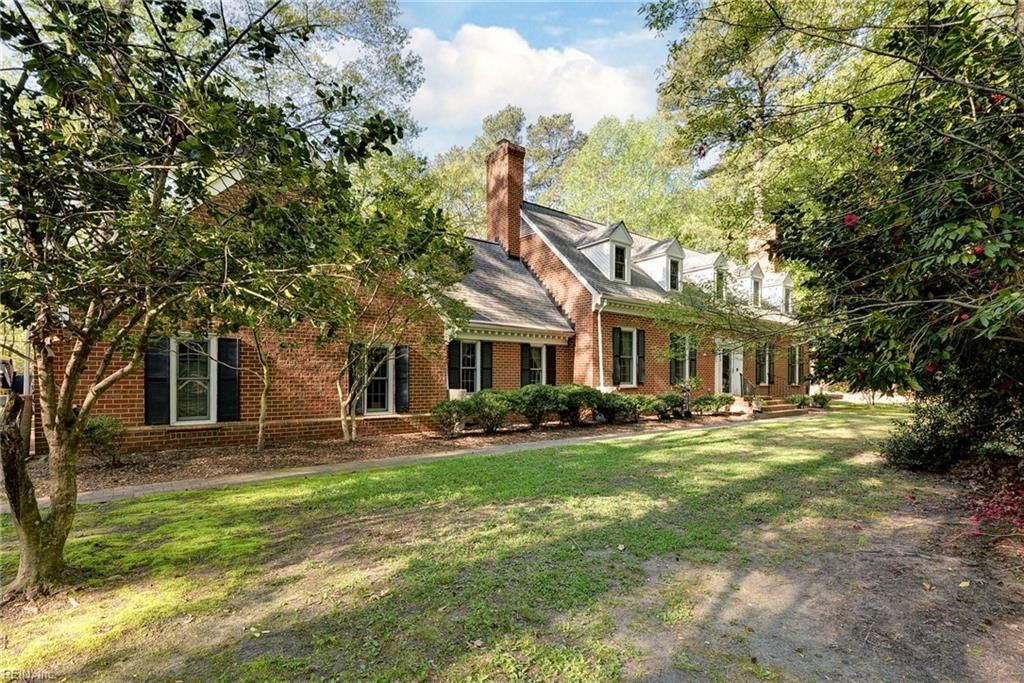 Photo of 103 Periwinkle Drive, Yorktown, VA 23692 (MLS # 10628981)