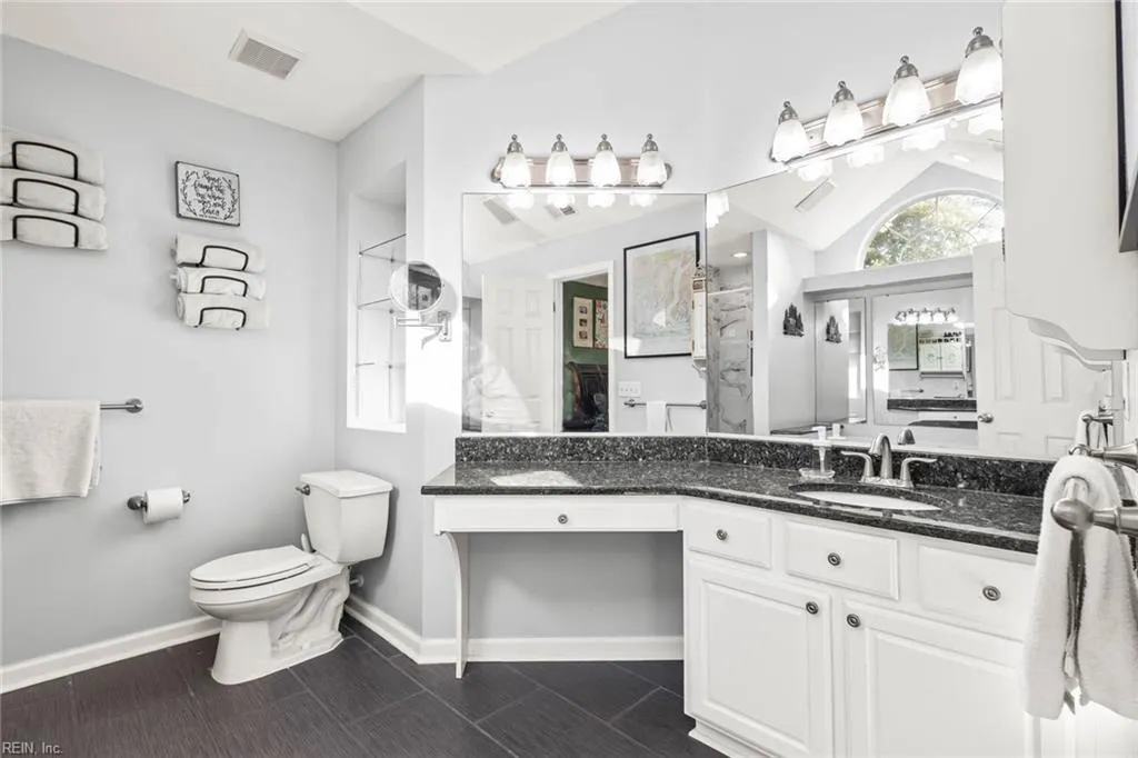 Virginia Beach, Virginia 23456, United States, 4 Bedrooms Bedrooms, ,3 BathroomsBathrooms,Residential,Pending,182377