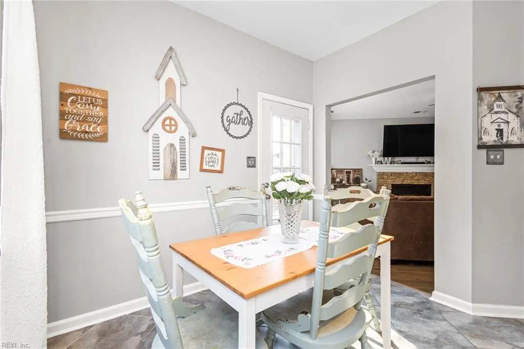 Virginia Beach, Virginia 23456, United States, 4 Bedrooms Bedrooms, ,3 BathroomsBathrooms,Residential,Pending,182377