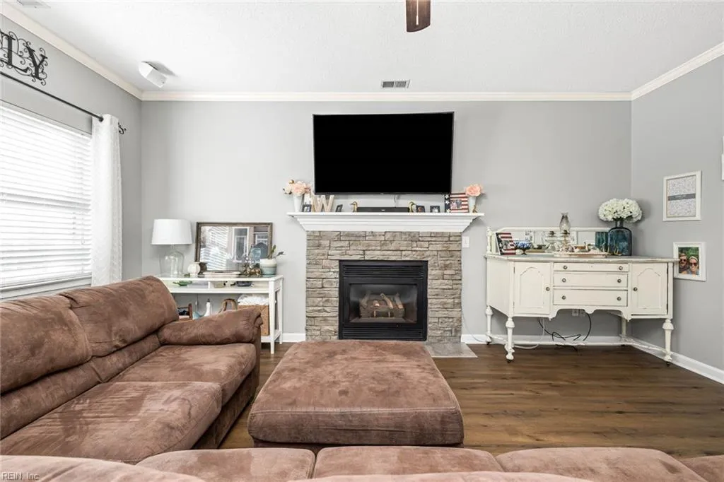 Virginia Beach, Virginia 23456, United States, 4 Bedrooms Bedrooms, ,3 BathroomsBathrooms,Residential,Pending,182377