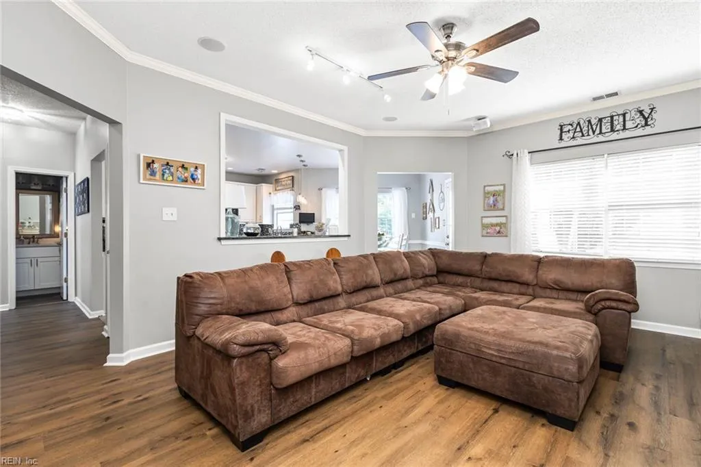 Virginia Beach, Virginia 23456, United States, 4 Bedrooms Bedrooms, ,3 BathroomsBathrooms,Residential,Pending,182377