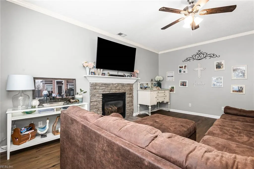 Virginia Beach, Virginia 23456, United States, 4 Bedrooms Bedrooms, ,3 BathroomsBathrooms,Residential,Pending,182377