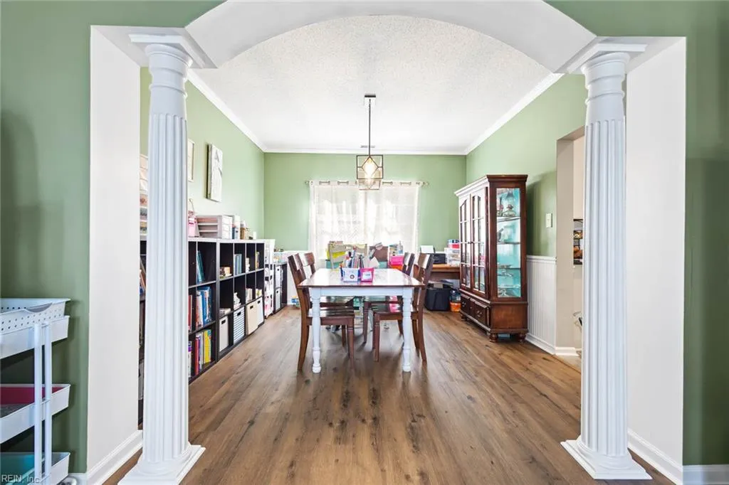 Virginia Beach, Virginia 23456, United States, 4 Bedrooms Bedrooms, ,3 BathroomsBathrooms,Residential,Pending,182377