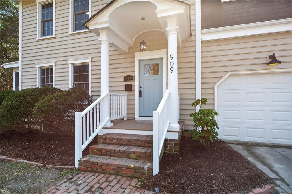Photo of 909 Howard Place, Suffolk, VA 23434 (MLS # 10625166)