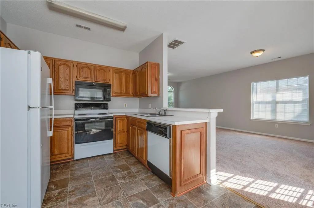 Newport News, Virginia 23602, United States, 3 Bedrooms Bedrooms, ,3 BathroomsBathrooms,Residential,Active,94394