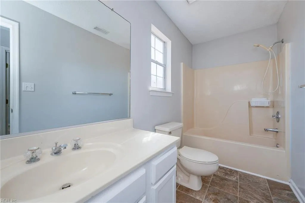 Newport News, Virginia 23602, United States, 3 Bedrooms Bedrooms, ,3 BathroomsBathrooms,Residential,Active,94394