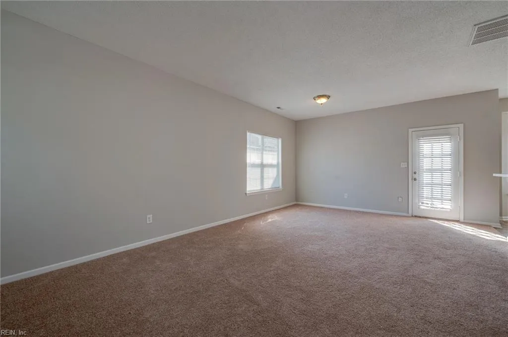 Newport News, Virginia 23602, United States, 3 Bedrooms Bedrooms, ,3 BathroomsBathrooms,Residential,Active,94394