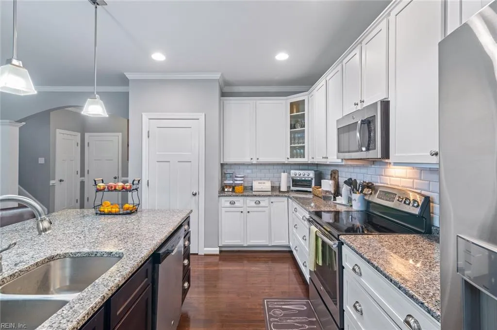 Williamsburg, Virginia 23188, United States, 5 Bedrooms Bedrooms, ,3 BathroomsBathrooms,Residential,Active,148071