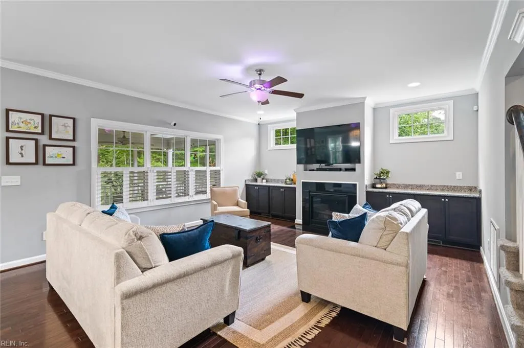 Williamsburg, Virginia 23188, United States, 5 Bedrooms Bedrooms, ,3 BathroomsBathrooms,Residential,Active,148071