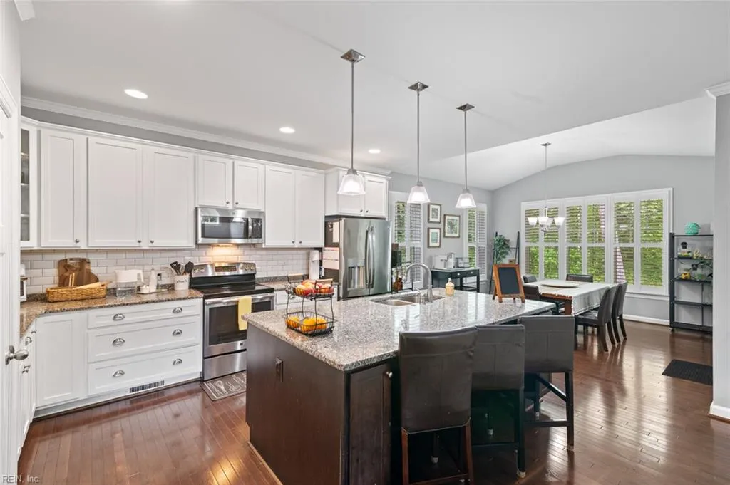 Williamsburg, Virginia 23188, United States, 5 Bedrooms Bedrooms, ,3 BathroomsBathrooms,Residential,Active,148071