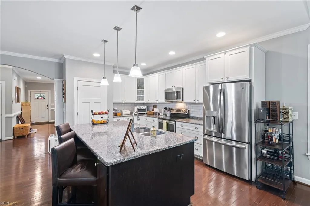 Williamsburg, Virginia 23188, United States, 5 Bedrooms Bedrooms, ,3 BathroomsBathrooms,Residential,Active,148071