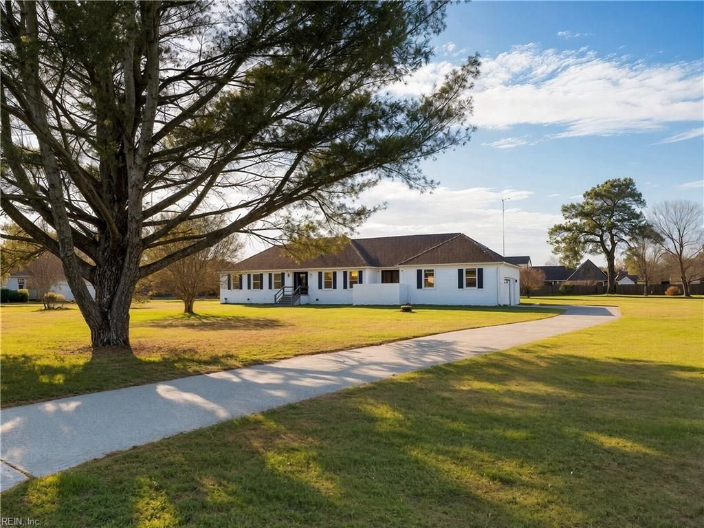 Photo of 102 Foxcroft Road, Suffolk, VA 23435 (MLS # 10613410)