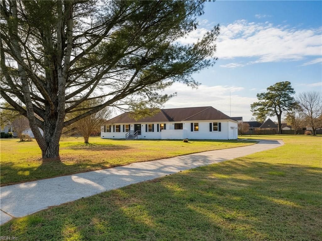 Photo of 102 Foxcroft Road, Suffolk, VA 23435 (MLS # 10613410)