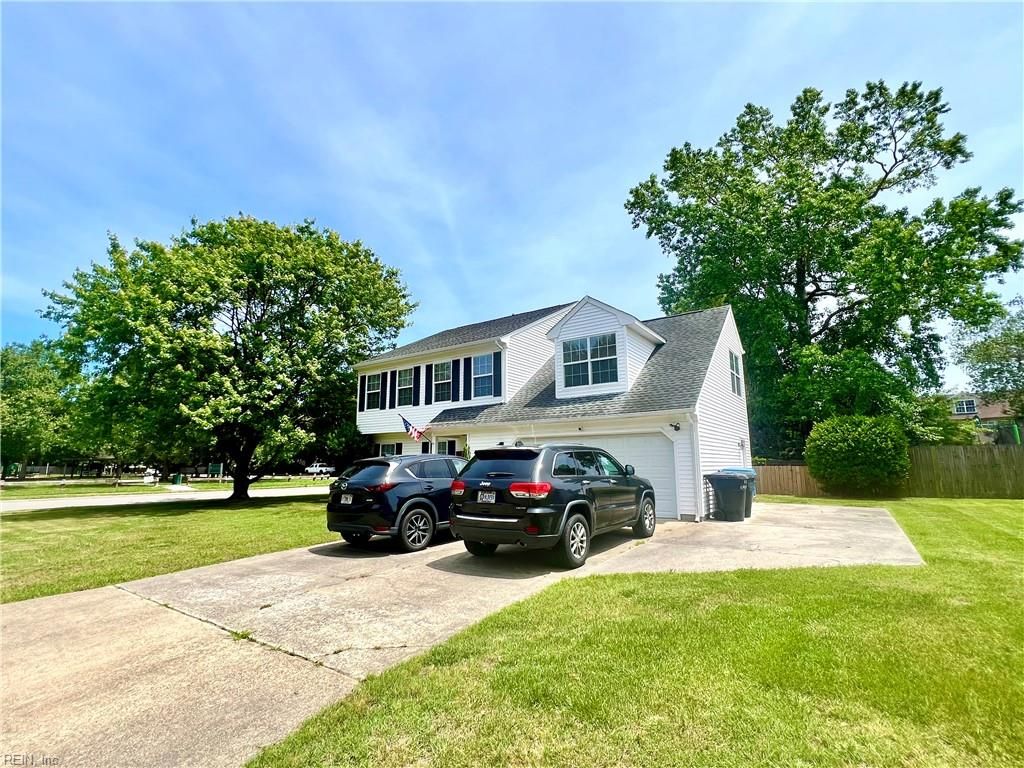 Photo of 2100 Tennyson Court, Virginia Beach, VA 23454 (MLS # 10637072)