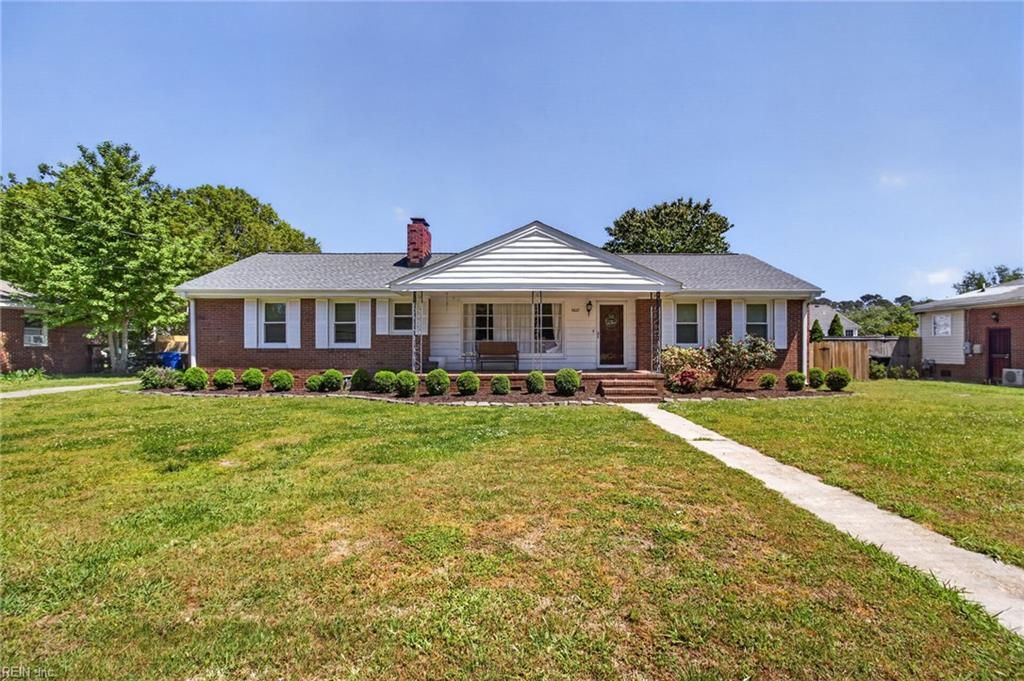 Photo of 4621 Haywood Drive, Portsmouth, VA 23703 (MLS # 10631438)