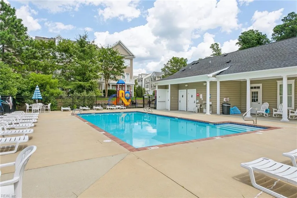 Williamsburg, Virginia 23188, United States, 4 Bedrooms Bedrooms, ,4 BathroomsBathrooms,Residential,Active,213936