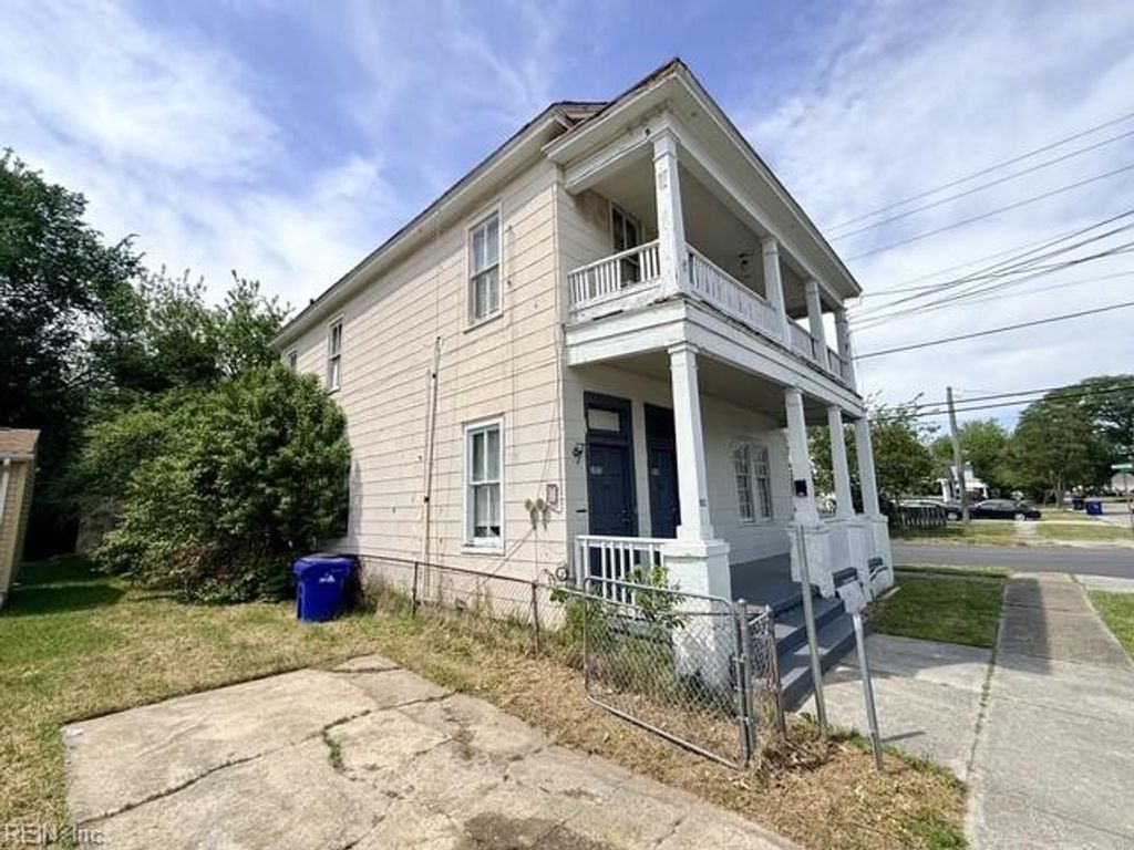 Photo of 1900 Charleston Avenue Avenue, Portsmouth, VA 23704 (MLS # 10630268)