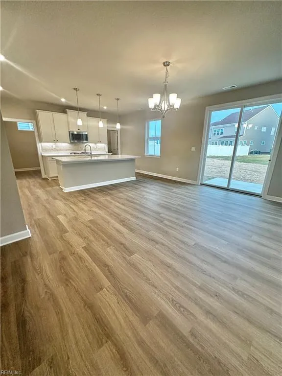 Suffolk, Virginia 23434, United States, 5 Bedrooms Bedrooms, ,4 BathroomsBathrooms,Residential,Active,256961