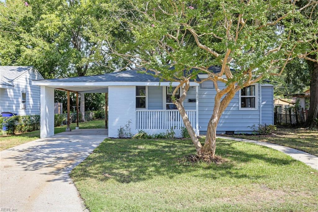 Photo of 540 Dixie Drive, Norfolk, VA 23505 (MLS # 10654523)