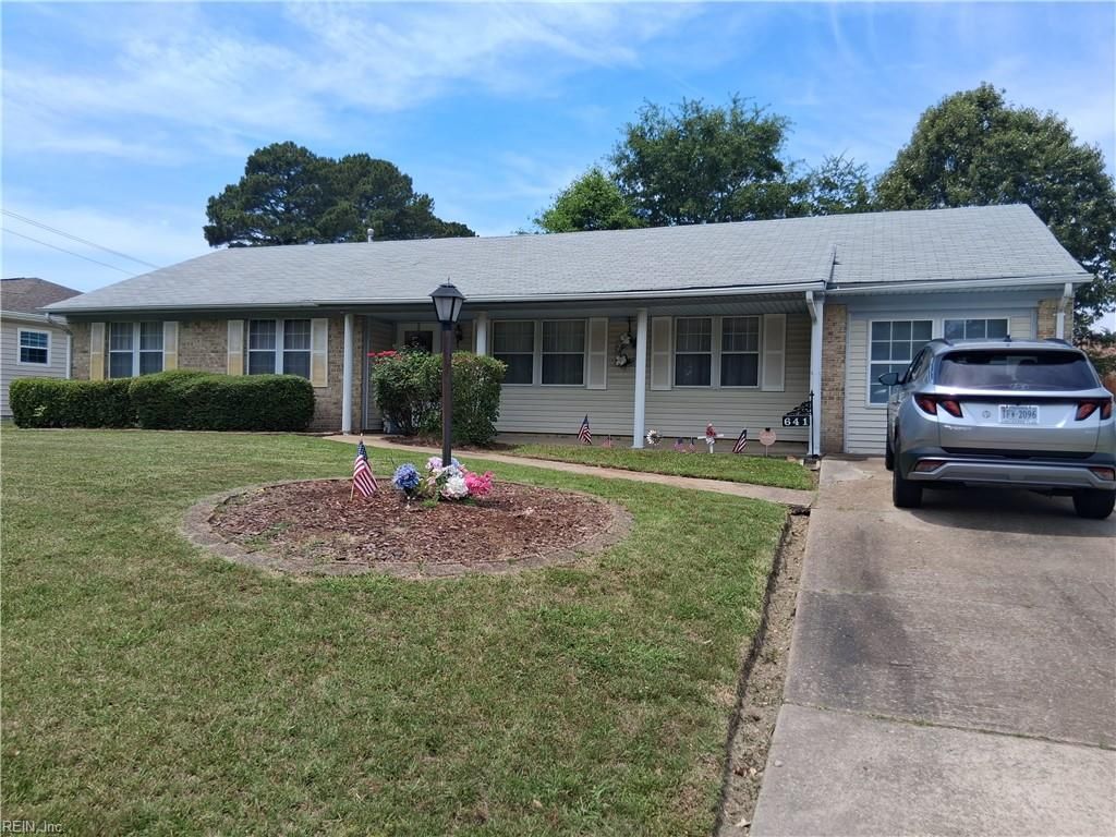 Photo of 641 Table Rock Road, Virginia Beach, VA 23452 (MLS # 10639154)