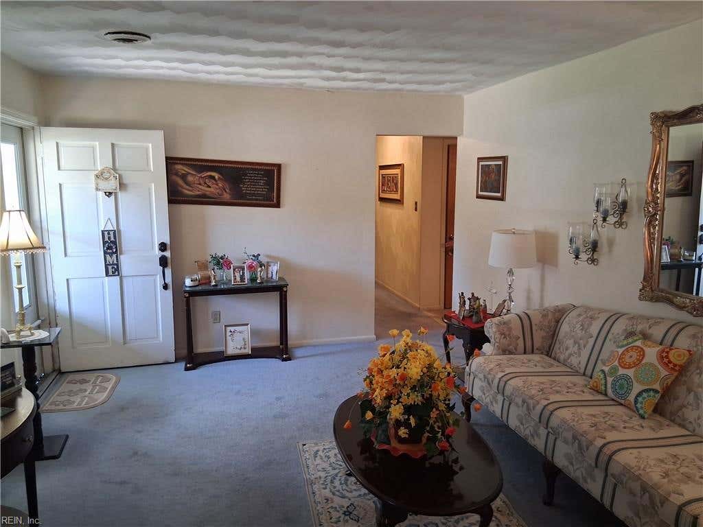 Photo of 641 Table Rock Road, Virginia Beach, VA 23452 (MLS # 10639154)