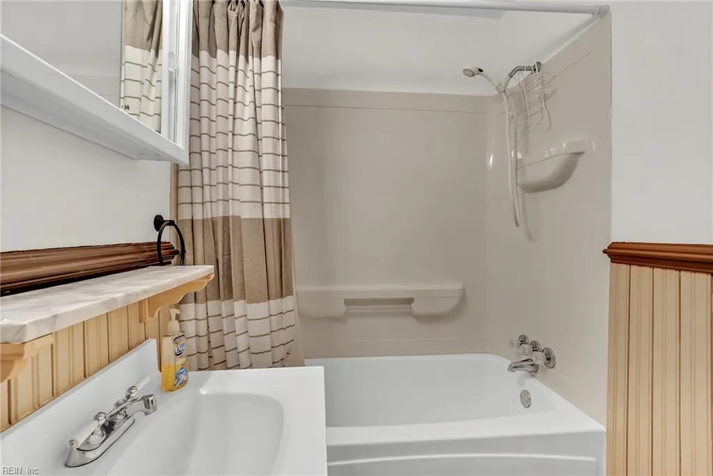 Suffolk, Virginia 23434, United States, 3 Bedrooms Bedrooms, ,2 BathroomsBathrooms,Residential,Pending,98778