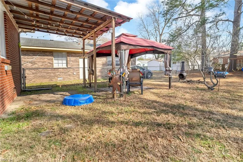 Suffolk, Virginia 23434, United States, 3 Bedrooms Bedrooms, ,2 BathroomsBathrooms,Residential,Pending,98778