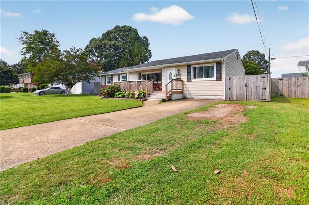 Photo of 905 Kings Arms Drive, Virginia Beach, VA 23452 (MLS # 10644760)