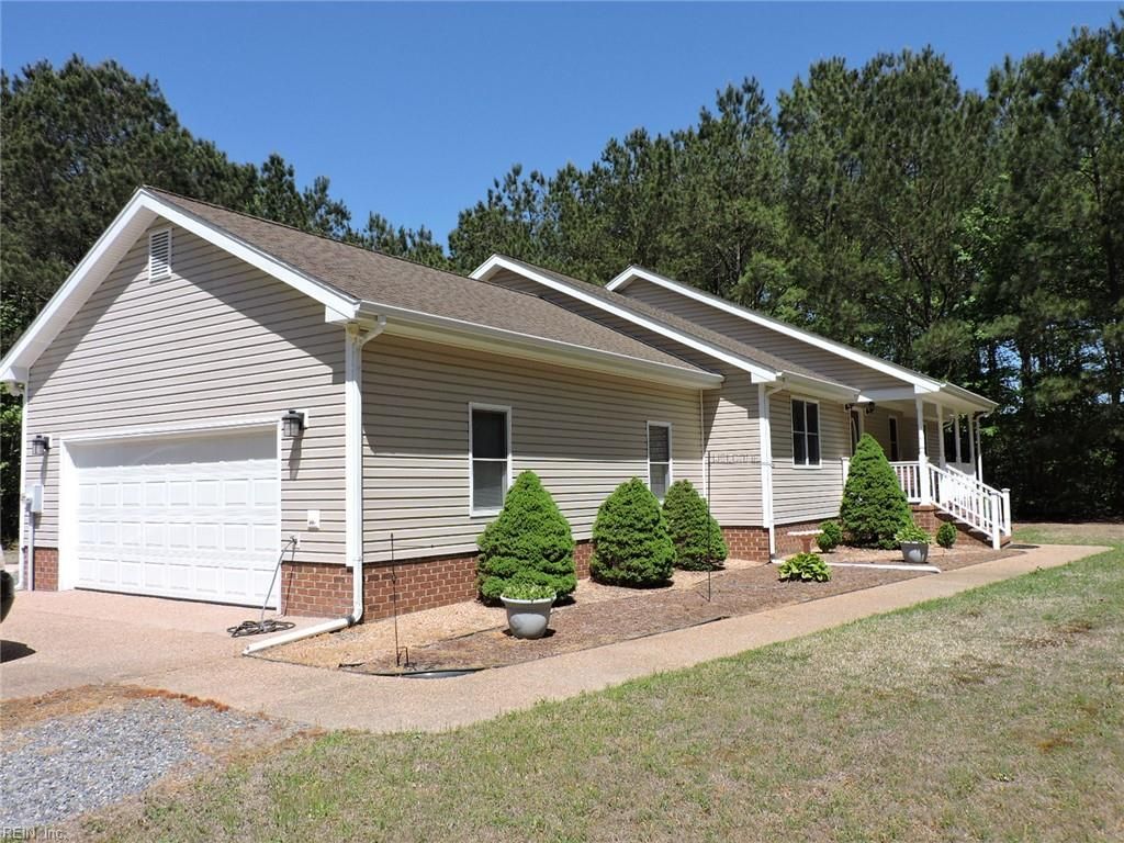 Photo of 869 EBENEZER CHURCH Road, Cobbs Creek, VA 23035 (MLS # 10631162)