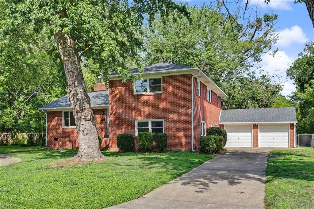Photo of 8 Riverdale Drive, Hampton, VA 23666 (MLS # 10652422)